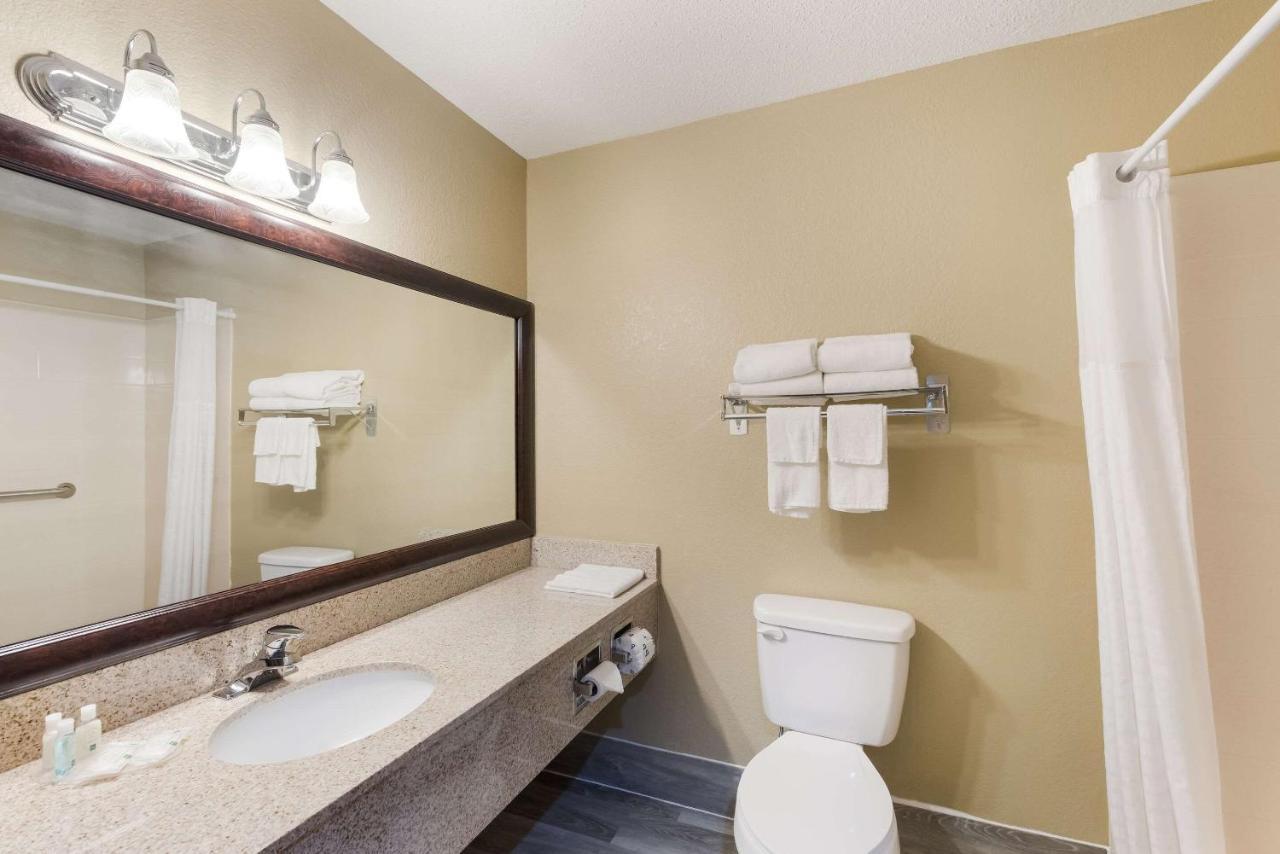 Upper Sandusky Quality Inn מראה חיצוני תמונה