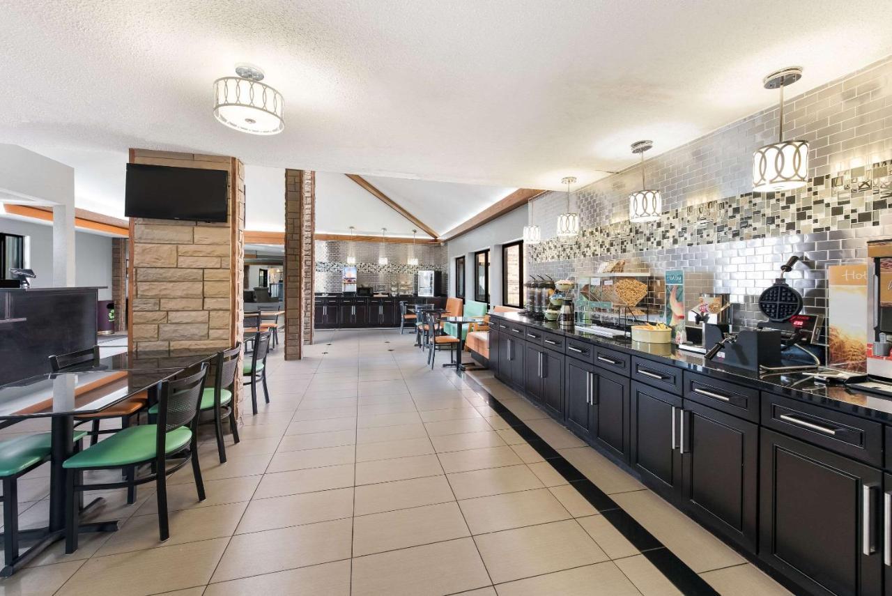 Upper Sandusky Quality Inn מראה חיצוני תמונה